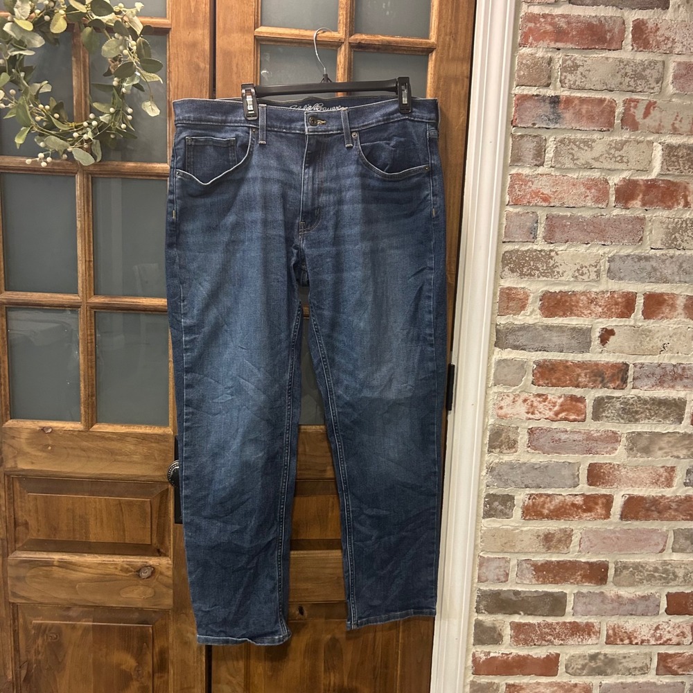 Eddie Bauer Straight Leg Jeans Mens 36x28 Blue Specially Dyed Stretch Denim - Picture 1 of 10